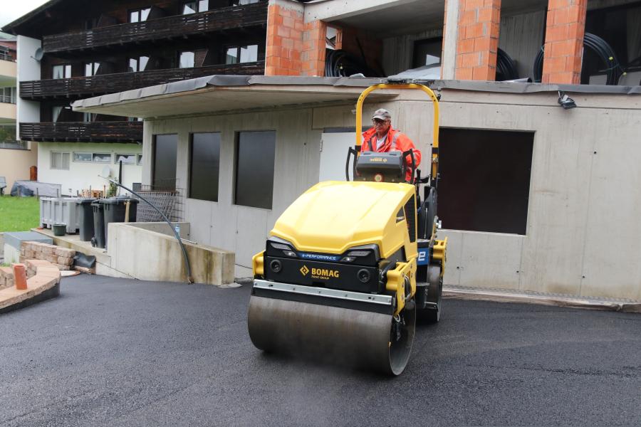 The BOMAG BW 120 AD e-5 electric tandem roller offers sustainable, low-noise and zero-emissions operation to the 2.5-ton class roller market.