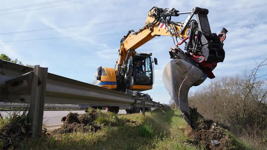 According to Sven-Roger Ekström, product manager at Rototilt, the tiltrotators in the company’s new RC Tiltrotators series can further increase the positive impact due to their improved energy efficiency, as a result of Rototilt’s pressure-compensated hydraulics.